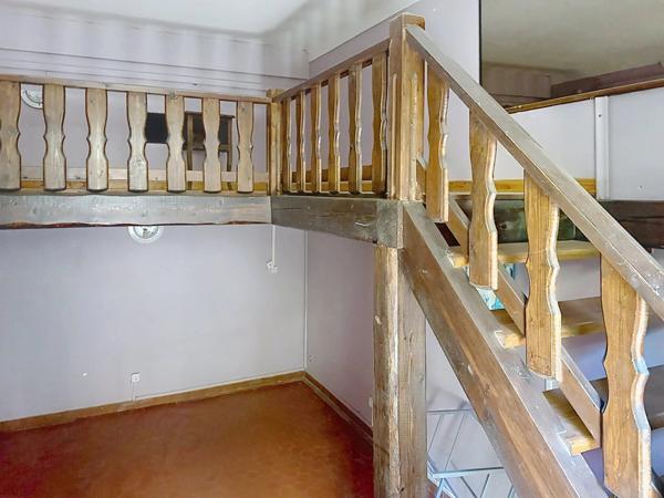Vente                                                      Appartement
                        
                     4 pièces                      91 m2                     à Cannes
