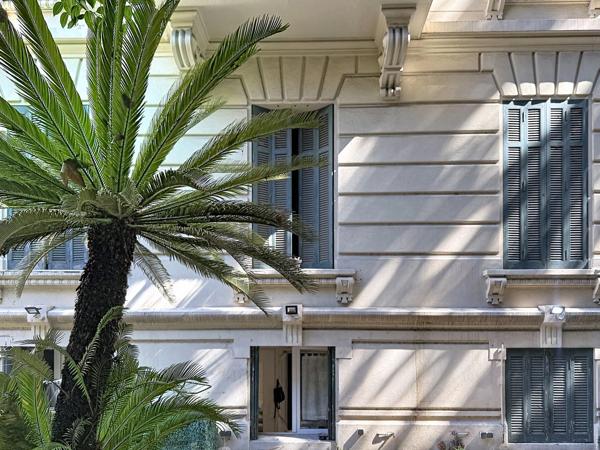 Vente                                                      Appartement
                        
                     4 pièces                      91 m2                     à Cannes