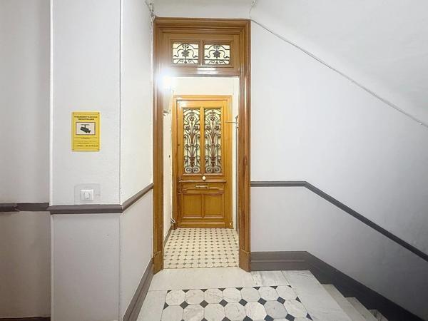 Vente                                                      Appartement
                        
                     4 pièces                      91 m2                     à Cannes