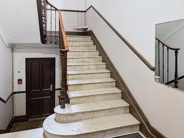 Vente                                                      Appartement
                        
                     4 pièces                      91 m2                     à Cannes