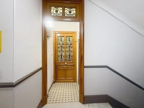 Vente                                                      Appartement
                        
                     4 pièces                      91 m2                     à Cannes