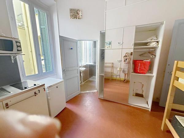 Vente                                                      Appartement
                        
                     4 pièces                      91 m2                     à Cannes