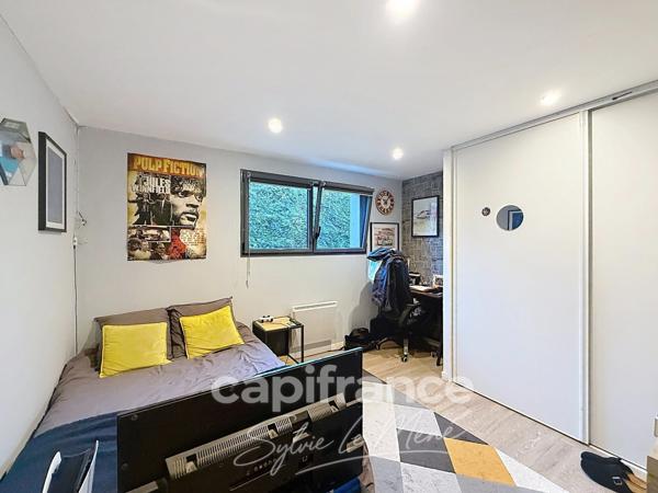 PONTIVY (56300) – MAISON CONTEMPORAINE EN OSSATURE BOIS – 5 CHAMBRES – TERRAIN DE 1 530 m²