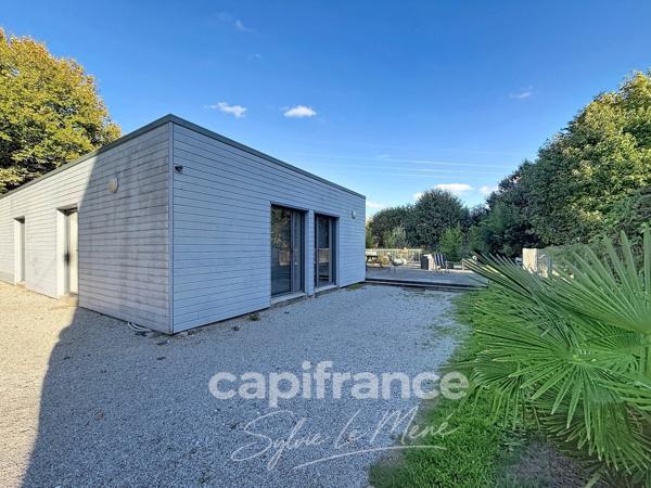 PONTIVY (56300) – MAISON CONTEMPORAINE EN OSSATURE BOIS – 5 CHAMBRES – TERRAIN DE 1 530 m²