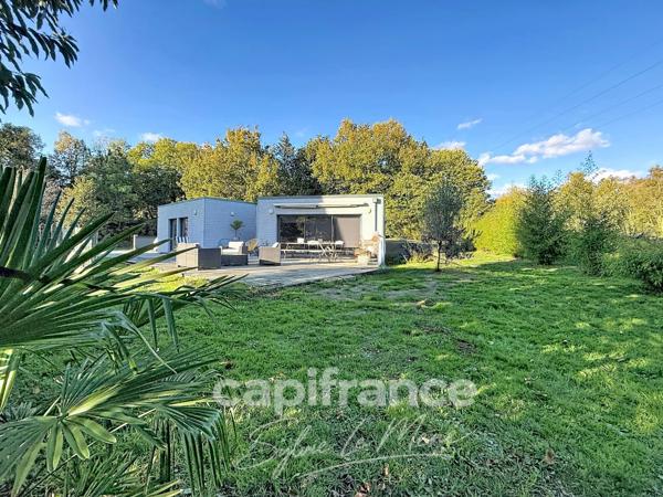 PONTIVY (56300) – MAISON CONTEMPORAINE EN OSSATURE BOIS – 5 CHAMBRES – TERRAIN DE 1 530 m²
