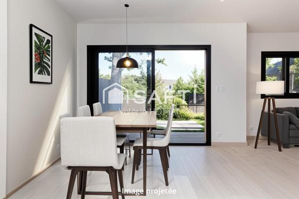 Maison contemporaine avec extérieur orienté ouest