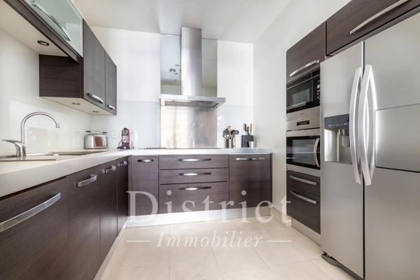 # Appartement – 66m² – Paris 8ème