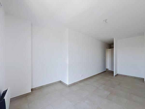 appartement récent T4