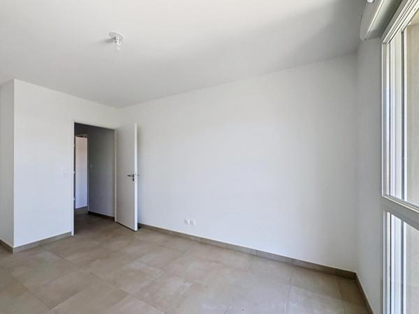 appartement récent T4