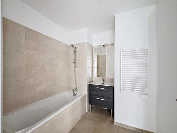 appartement récent T4