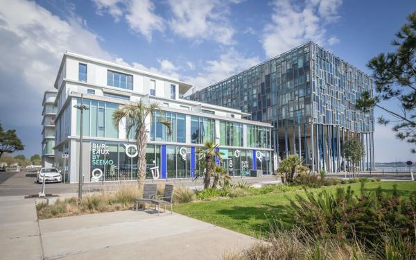 Bureaux design et cosy situés au Péristyle Lorient