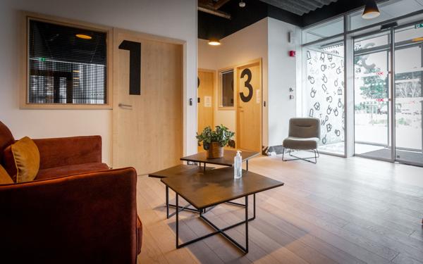 Bureaux design et cosy situés au Péristyle Lorient