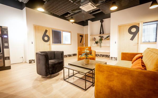 Bureaux design et cosy situés au Péristyle Lorient