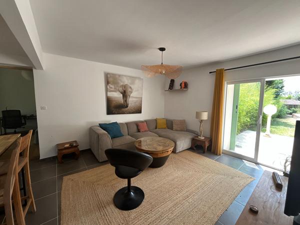 Charmante maison rénovée L'Isle sur la Sorgue à St Antoine