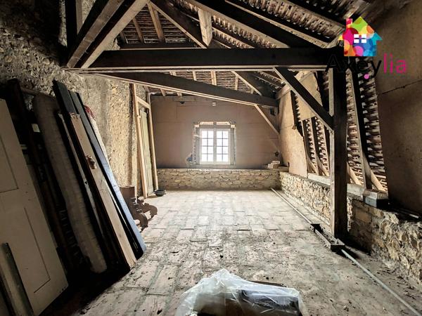 Clessy (71130) A VENDRE- CLESSY- GRANDE PROPRIÉTÉ ATYPIQUE