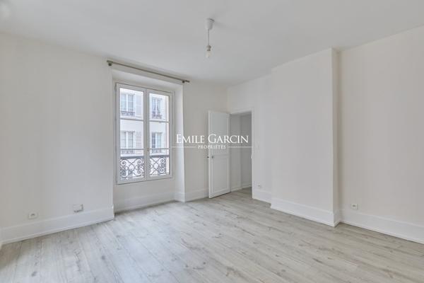 A vendre  - appartement  - 58 m²  - 75007 - Paris - Proche Rue Cler
