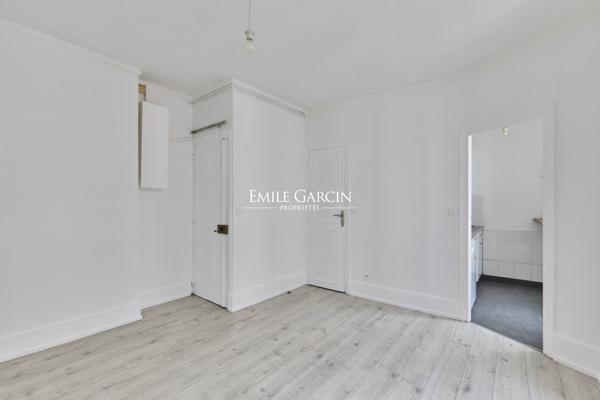 A vendre  - appartement  - 58 m²  - 75007 - Paris - Proche Rue Cler