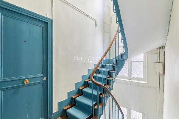 A vendre  - appartement  - 58 m²  - 75007 - Paris - Proche Rue Cler