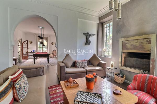 À vendre maison dans un domaine privé sur la route de Fès à Marrakech