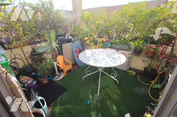 Appartement T3 agréable de 69m2 (Carrez) avec sa belle terrasse de 7m2, quartier Gèze (15e, Calade)