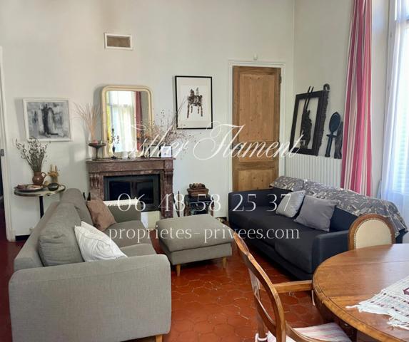 Maison bourgeoise en pierre avec jardin