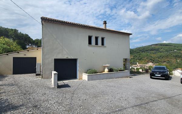 Maison à vendre    5 pièces •  Largentière