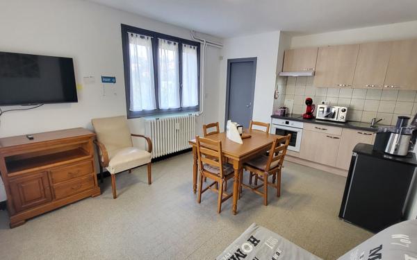 Maison à vendre    5 pièces •  Largentière