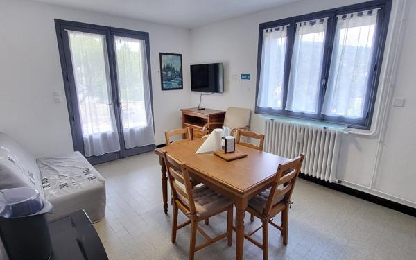 Maison à vendre    5 pièces •  Largentière