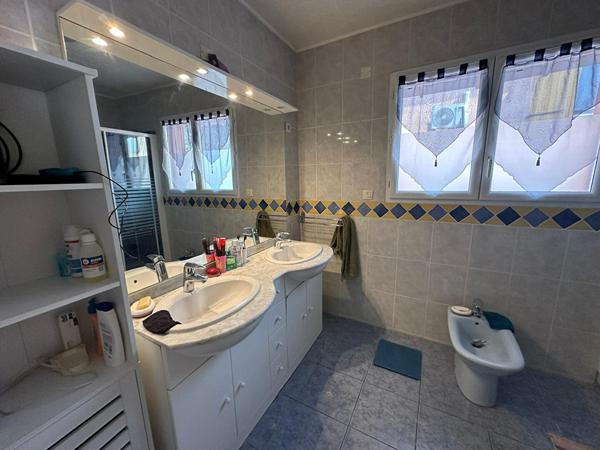 Maison T3 de 73 m² Centre Bessières avec Jardin et Parking Combles aménageables