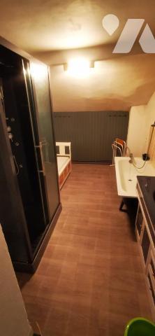 Maison de ville proche centre-commercial