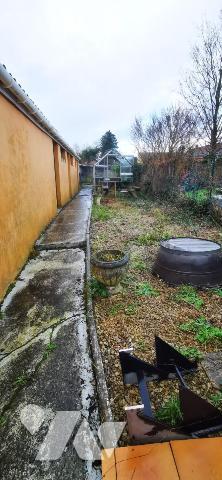 Maison de ville proche centre-commercial