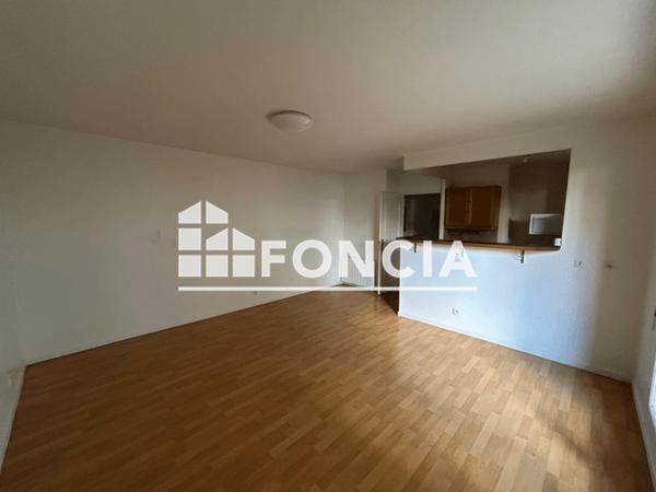 Location Appartement 2 pièces 43.36 m² - 8 RUE DE LA REPUBLIQUE Mainvilliers 28300