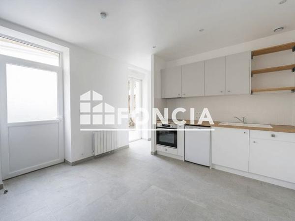 Location Appartement 2 pièces 31.03 m² - 20 RUE PAUL LIGNEUL Le Mans 72000