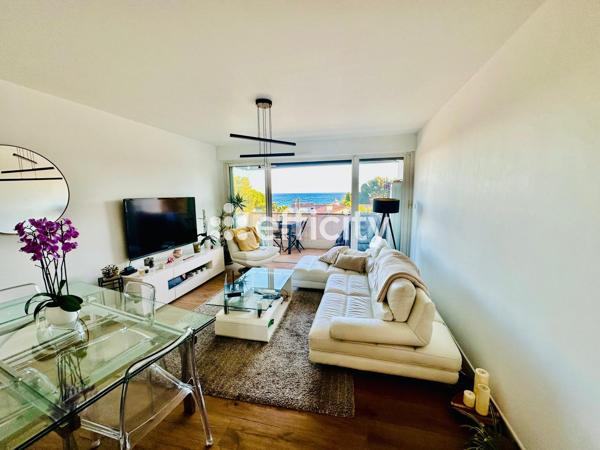 Appartement
         3 pièces
        - 72 m² Exclusivité 598 000 € *