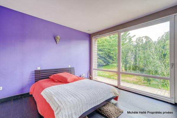 Maison Villa sans vis à vis 7 pièce(s) 200 m2  de plain pied et 85m2 en sous sol, DPE:B