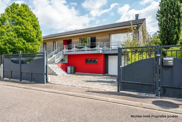 Maison Villa sans vis à vis 7 pièce(s) 200 m2  de plain pied et 85m2 en sous sol, DPE:B