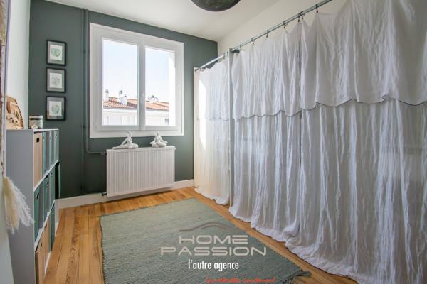 Appartement
                                                                                                                                                                                                                                                                                                                        3 pièce(s)                                                                                                                                                                                                          2 chambre(s)                                                                                                                                                                                                          66  m²