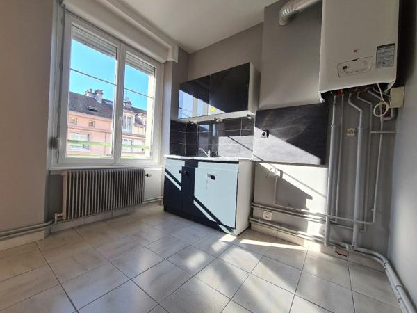 Location Appartement 3 pièces 57.84 m² - ÉPinal 88000