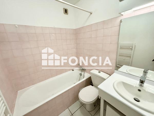 Location Studio 30.5 m² - 346/348 RUE DE PRE BAILLY Gex 01170