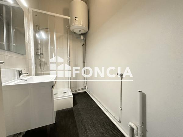 Location Appartement 2 pièces 55.24 m² - 25 BIS AVENUE DE VIZILLE Grenoble 38000