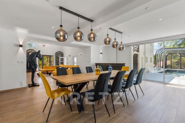 VALBONNE – BASTIDE FAMILIALE AU CŒUR D’UN ÉCRIN MÉDITERRANÉEN