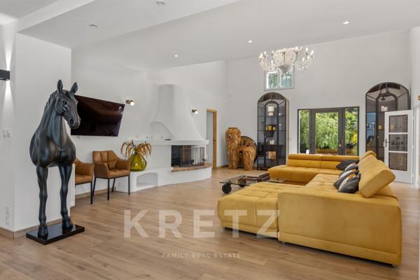 VALBONNE – BASTIDE FAMILIALE AU CŒUR D’UN ÉCRIN MÉDITERRANÉEN