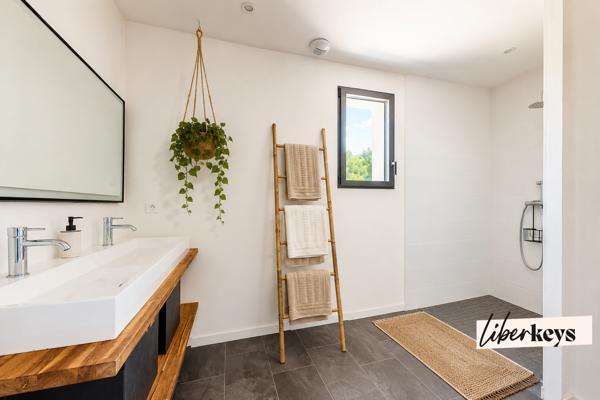 Maison à Lambesc -3 chambres - Jardin et piscine