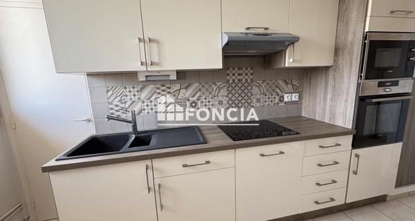 Location Appartement 3 pièces 61.02 m² - Orange 84100