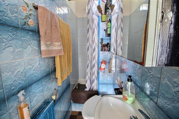 MONTREUIL, MOINS DE 10MIN (750 M) DU METRO, IMMEUBLE ANNEES 30, 2 PIÈCES TRAVERSANT AVEC CAVE