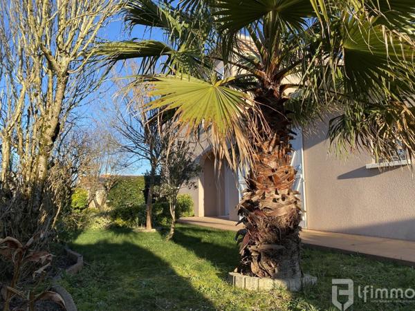 Maison centre Ambares et Lagrave 144 m2 360 000€ FAI