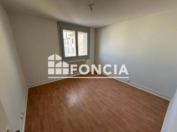 Location Studio 27.65 m² - 3 RUE DE LA REPUBLIQUE Romans-sur-isere 26100