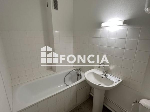 Location Studio 27.65 m² - 3 RUE DE LA REPUBLIQUE Romans-sur-isere 26100