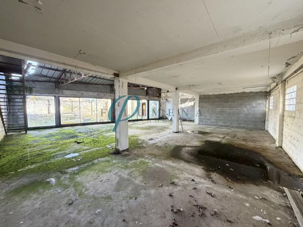 Bâtiment réhabilitable 7 pièces 592 m²