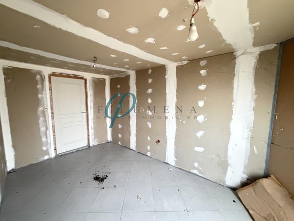 Bâtiment réhabilitable 7 pièces 592 m²
